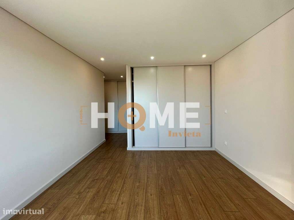 EXCELENTE Apartamento T3 NOVO | em plena Av. da Boavista-20