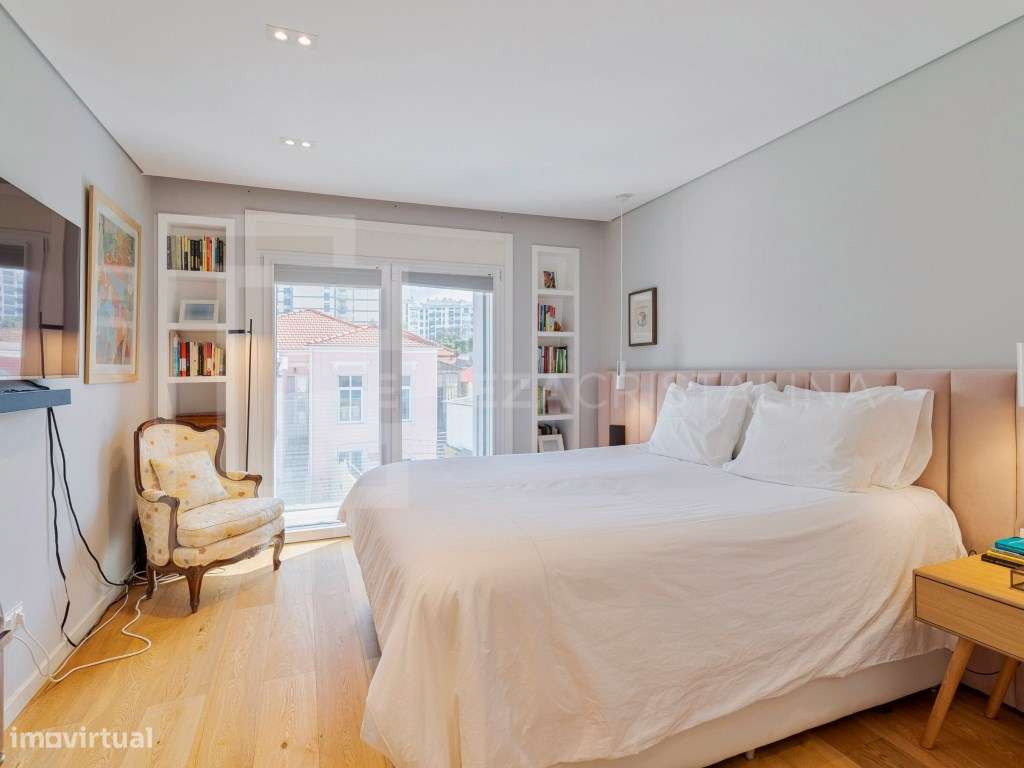 Moradia de Charme com Design Contemporâneo e Espaço Exterior | Cent...-16