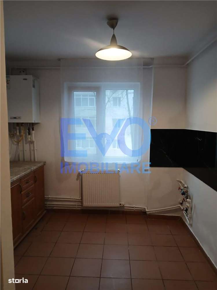 APARTAMENT DE VANZARE CU  3 CAMERE, ETAJUL 2, TATARASI-7