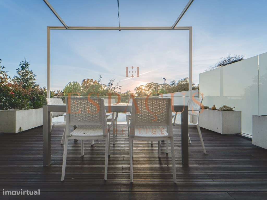Moradia T3 Geminada com piscina - Serralves-2