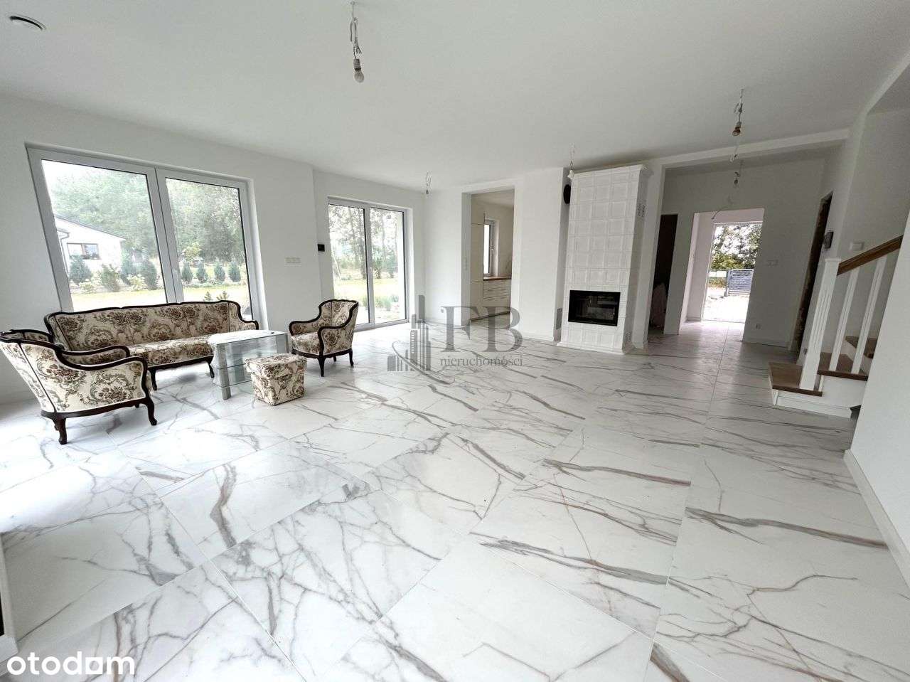 Nowoczesny dom 2025, komfortowe wnętrza + ogród-1