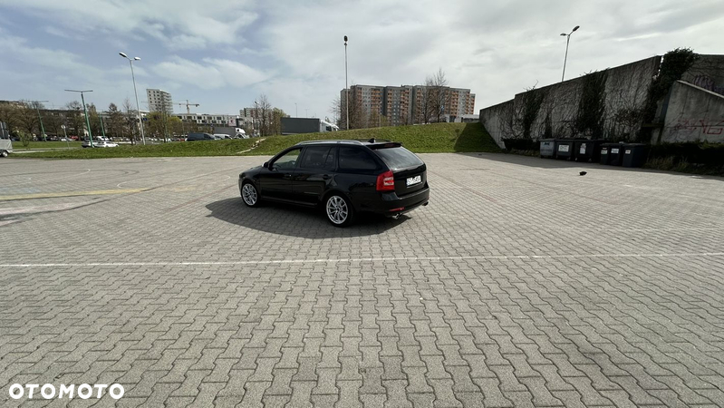 Skoda Octavia 2.0 TFSI RS - 16