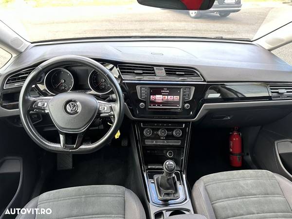 Volkswagen Touran 1.6 TDI Comfortline - 6