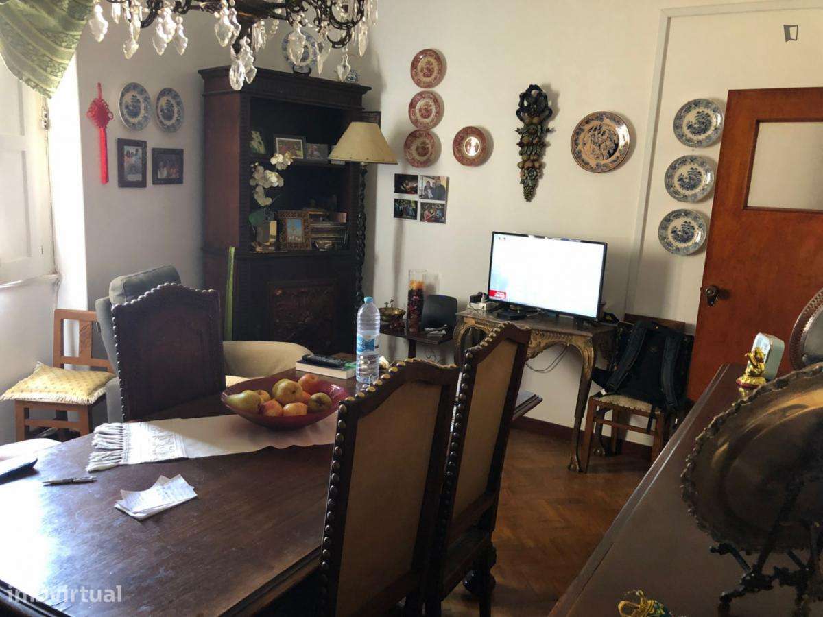 Quarto - localizado em Alta Universitária Coimbra - Grande imagem: 5/8