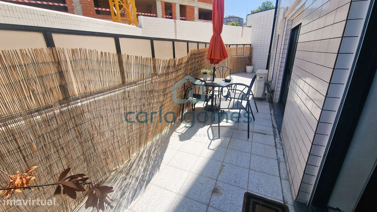 APARTAMENTO T3 C/ 2 SUITES L. GARAGEM ELEVADOR | MAFAMUDE, V. N. GAIA-27