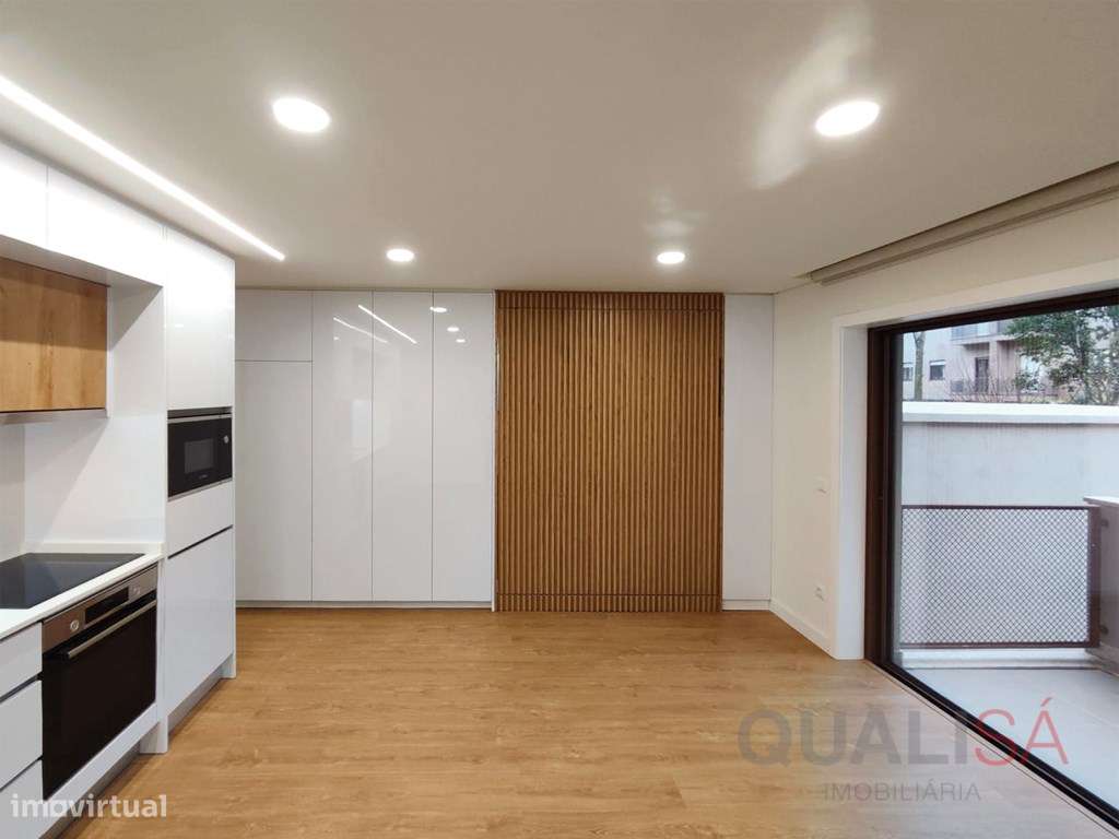 Apartamento T0 novo, equipado e com varanda, localizado na Cedofeit... - Grande imagem: 4/33