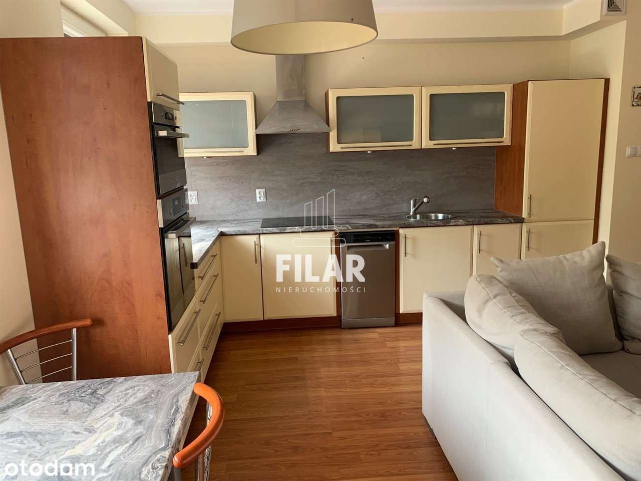 Os. Dolina Cisów, cisza i spokój, balkon, hala-4