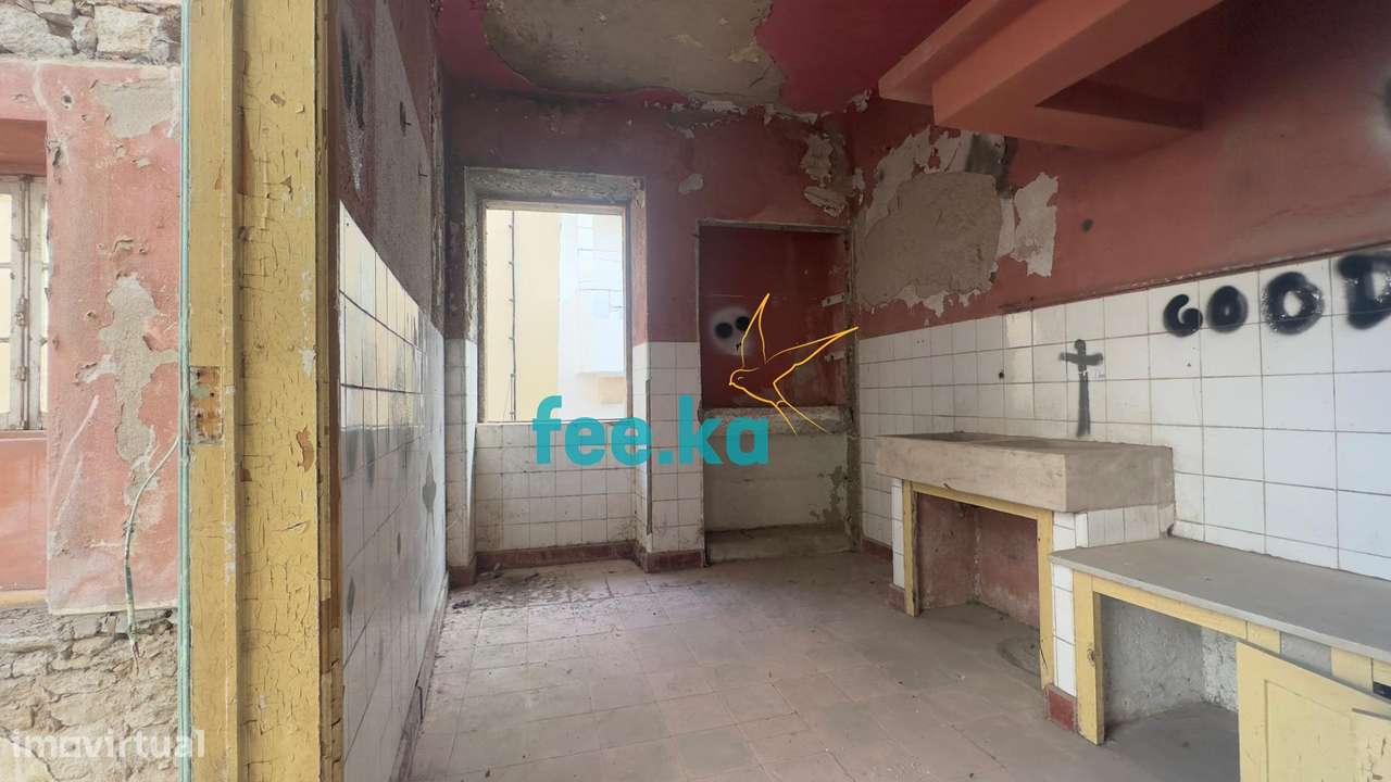 Moradia para Restaurar - Grande imagem: 5/32