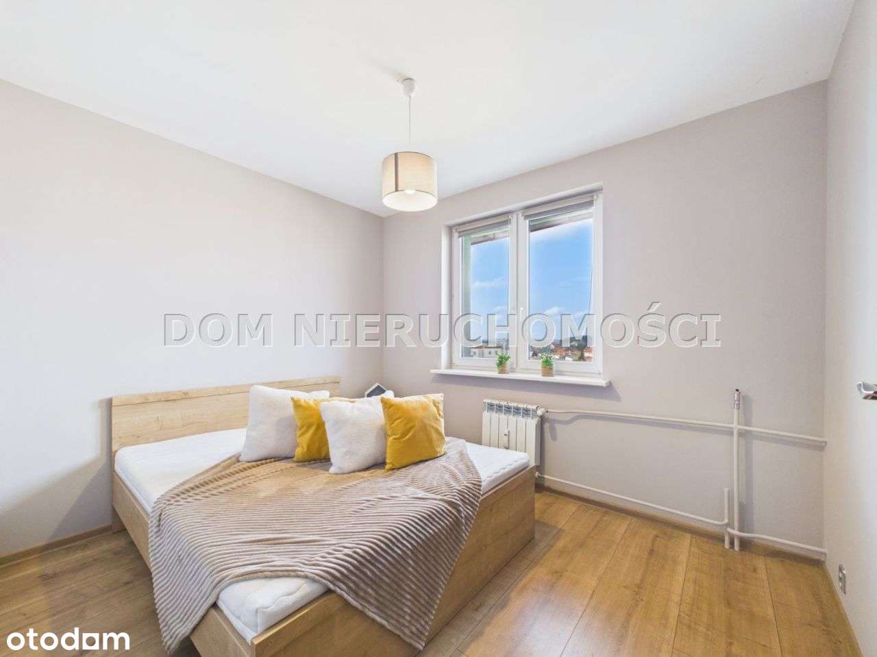 Przestronne, dwupokojowe mieszkanie na Jarotach!-8