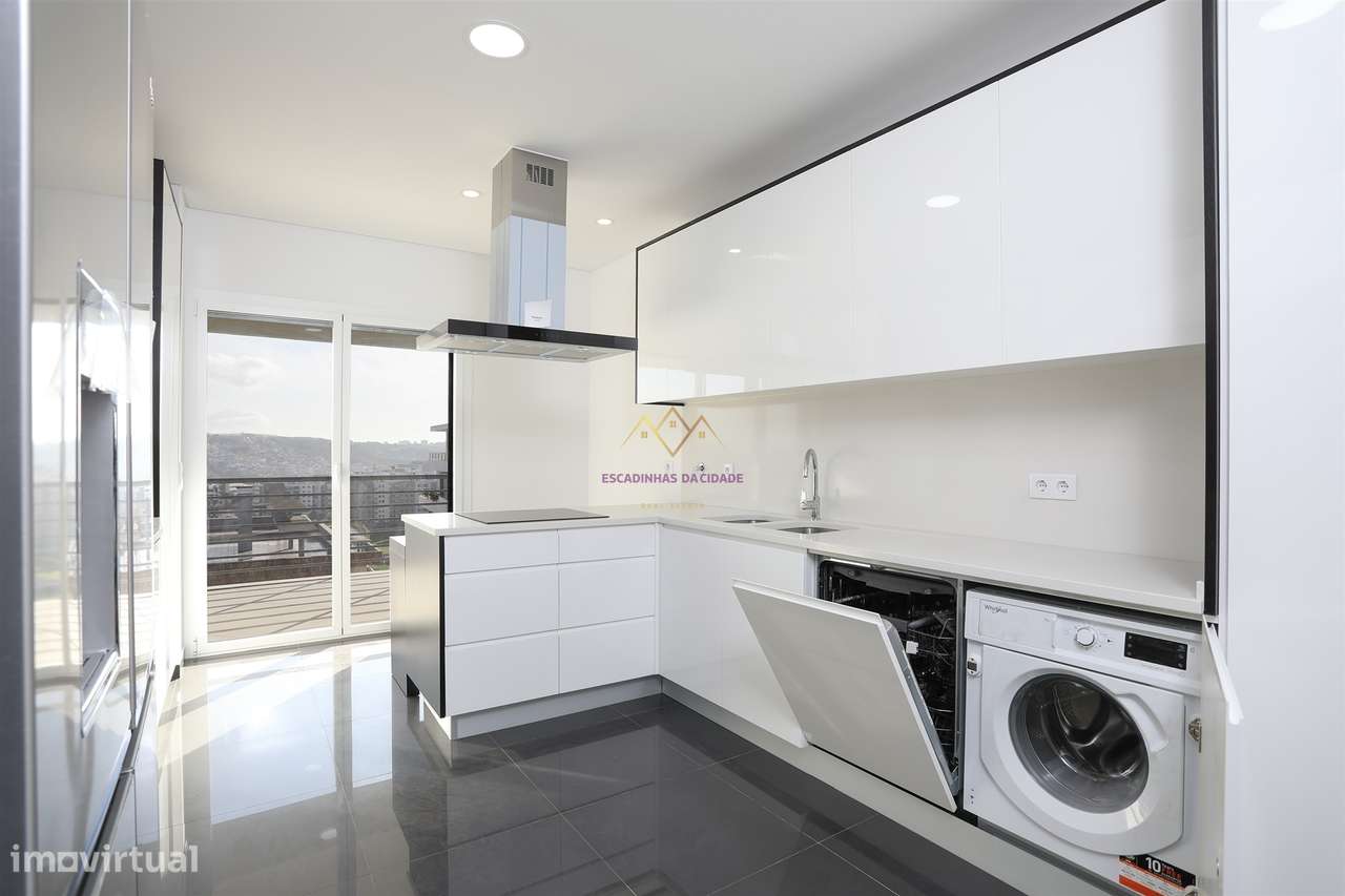 Colinas Do Cruzeiro, T3 Novo a Estrear com Garagem Box - Grande imagem: 4/26