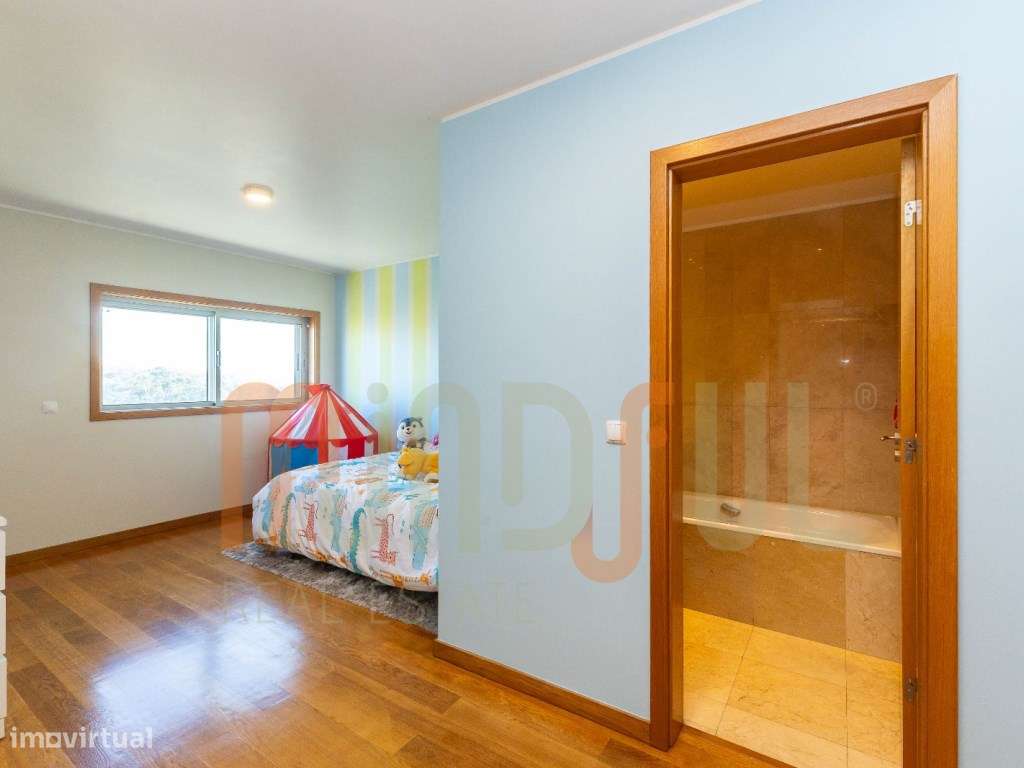 PENTHOUSE PARA VENDA T4, com 2 Suites com Vistas de Mar/Rio, Lugar ...-21