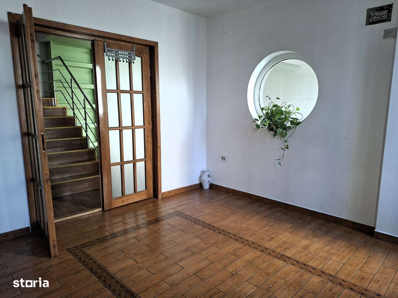 Vilă 10 camere, destinație rezidențială / birouri / centru, comision 0-2