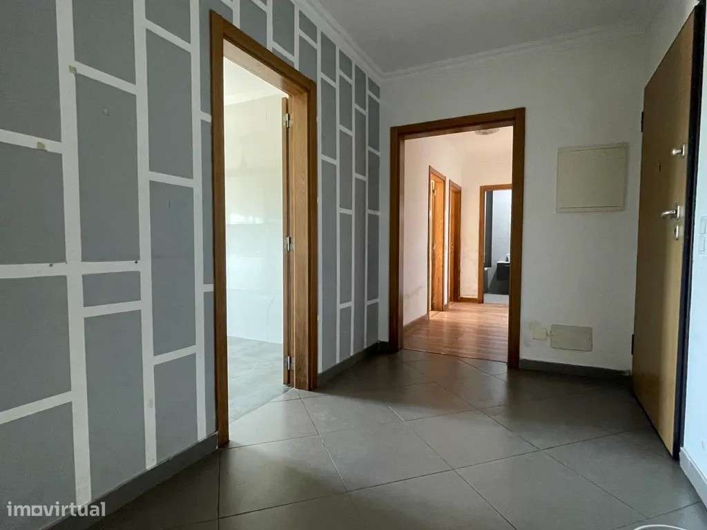 Apartamento T2, com parqueamento, em Brejos de Azeitão - Grande imagem: 4/19