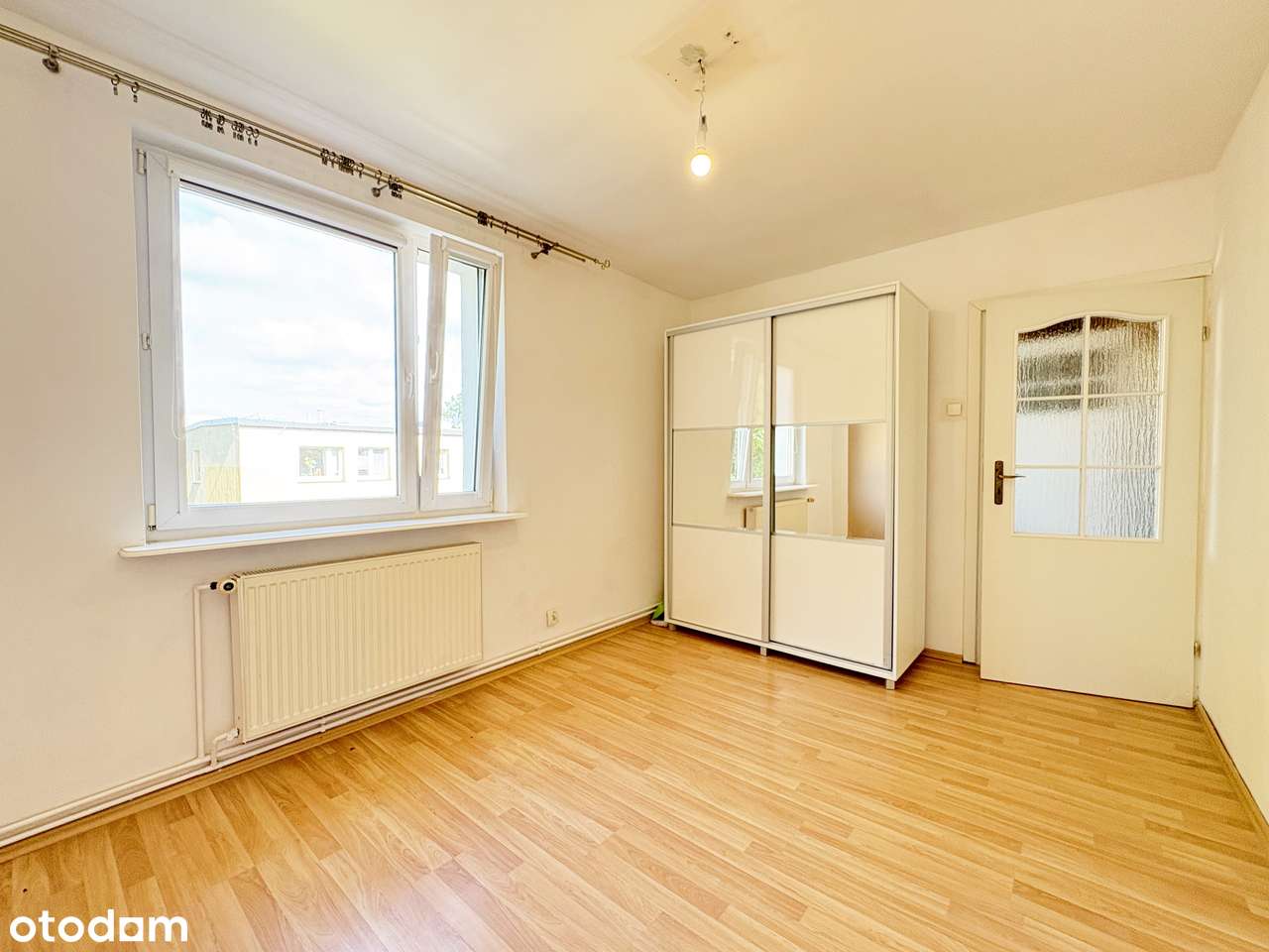 3 pokojowe, meble kuchenne, szafy, łazienka z oknem, odnowiony budynek - Pełny obrazek: 5/20