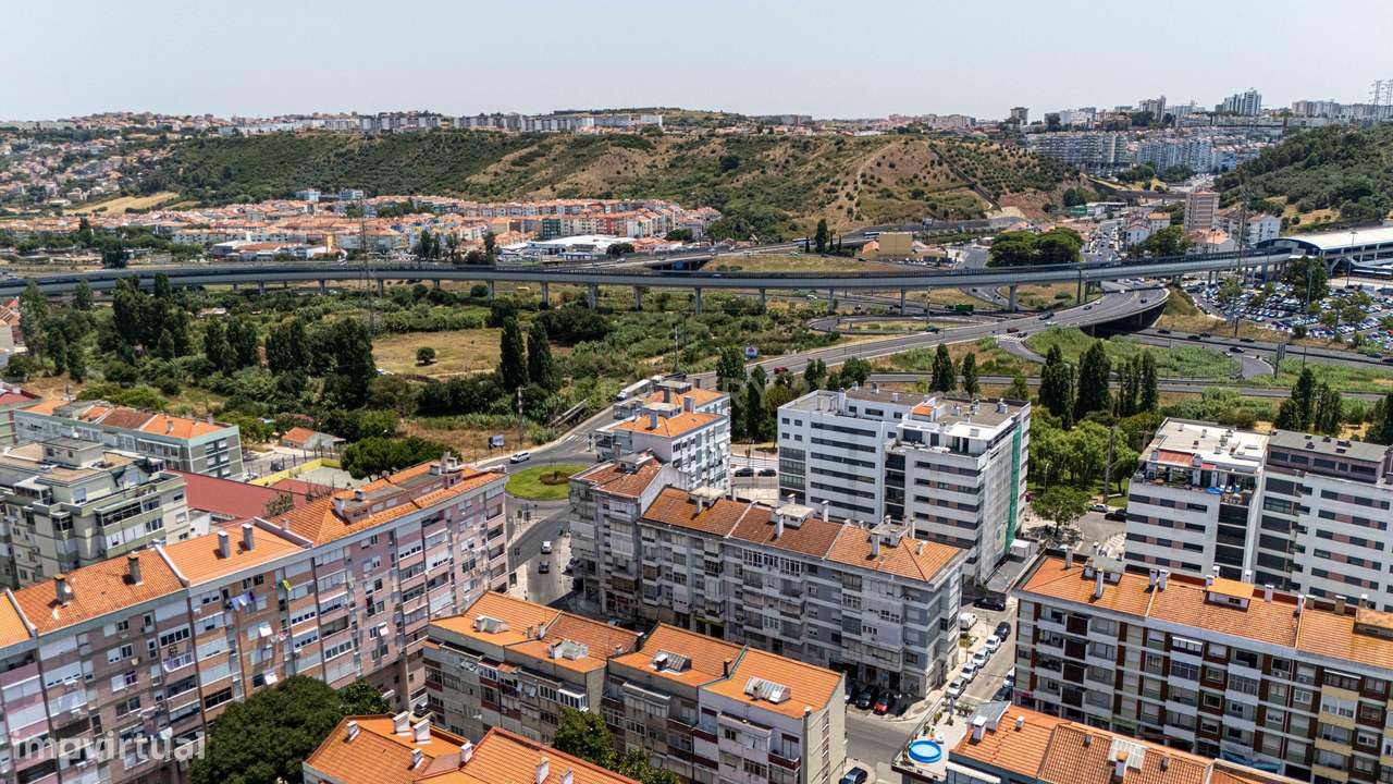 Apartamento T2 Totalmente Remodelado | Odivelas-33