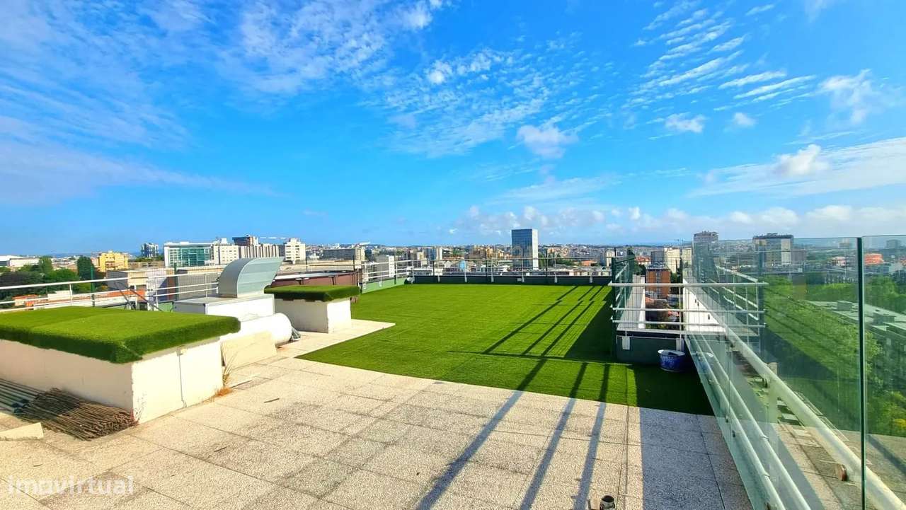 Apartamento T5 Penthouse com Terraço de 208 m² e Vista Panorâmica sobr-0