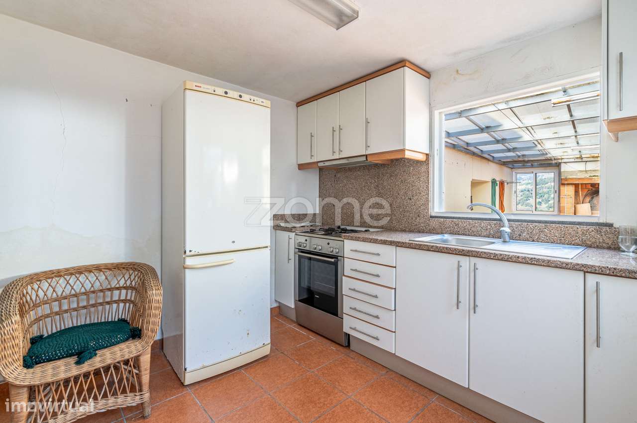 Moradia T6 na Ribeira Brava – Espaço e potencial investimento-26