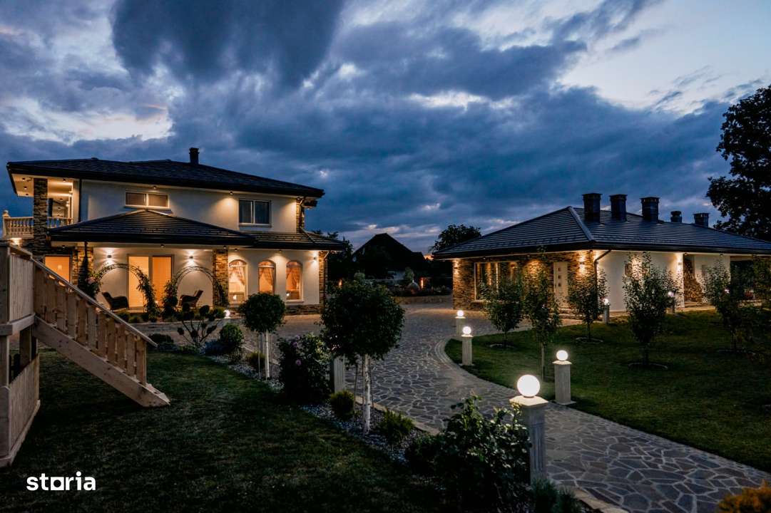 Casa exclusivista cu arhitectura unica, 320mp utili, Horodnic de Sus, - Imagine principală: 4/19