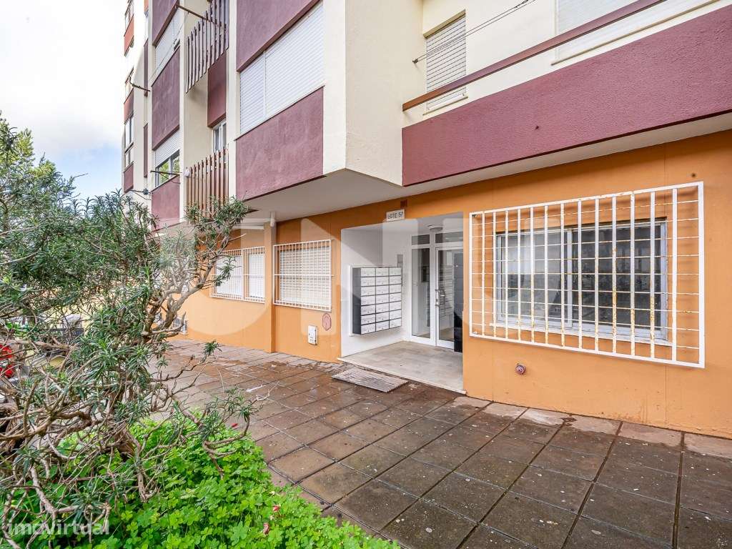 T3 Totalmente Remodelado, em São Marcos, com vista desafogada-11