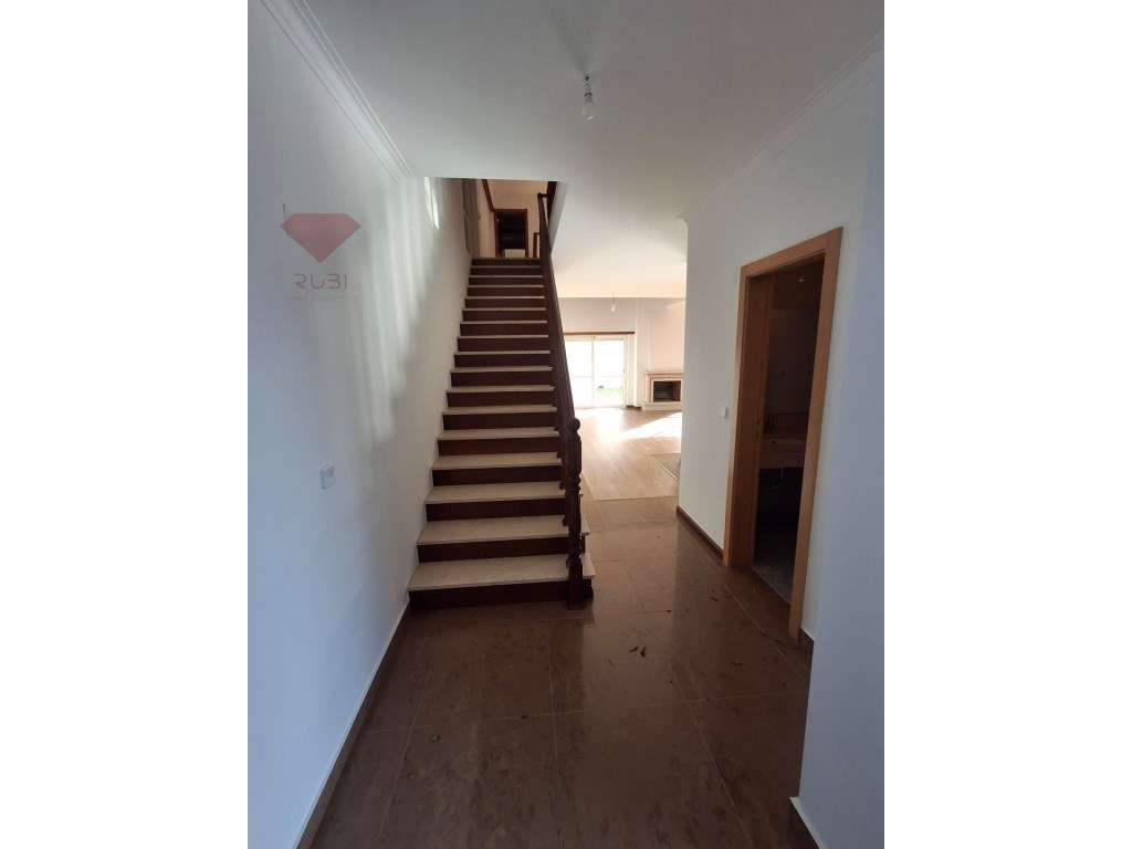 Moradia T4 à venda na Cotovia - Sesimbra-13