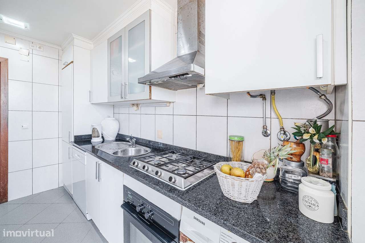 T3 em Mem Martins muito luminoso-11