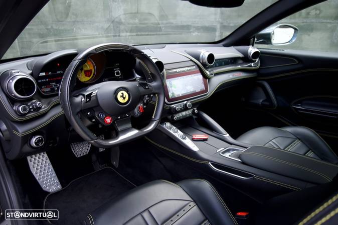 Ferrari GTC4 Lusso - 29