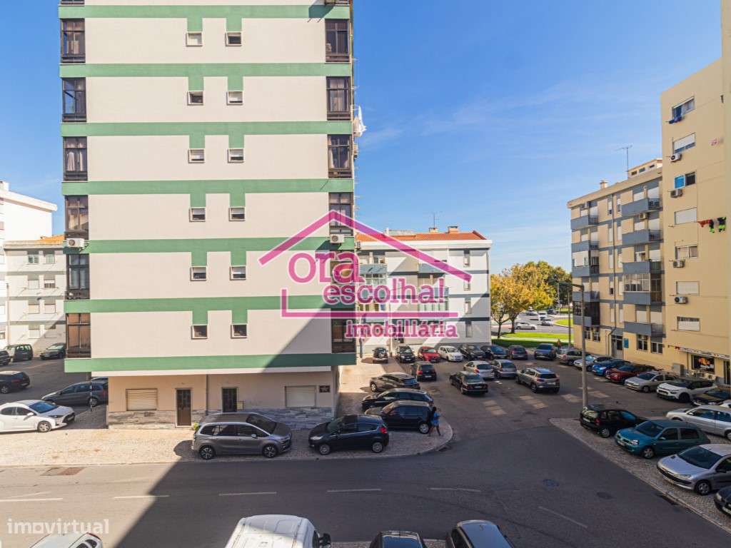 Apartamento T2 remodelado com 92 m2 nas Paivas!-11