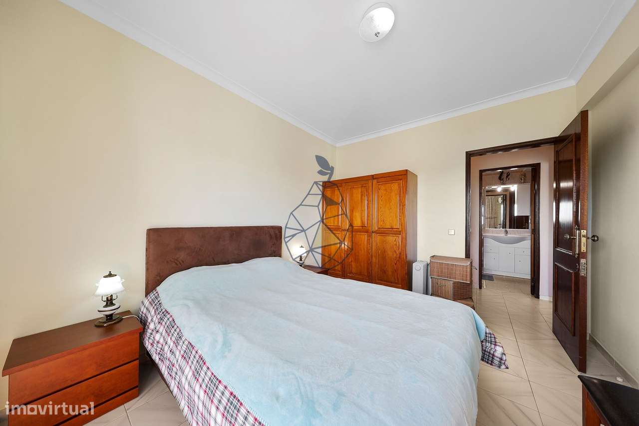 Apartamento T2 virado a Sul , com Garagem na Vila Rosa - Portimão-17