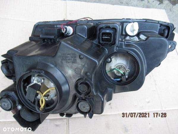 KIA SORENTO 02-06 LAMPA PRAWA PRZEDNIA PRZÓD - 2