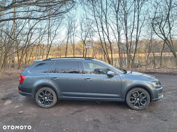 Skoda Octavia Scout 1.8 TSI 4x4 DSG - 6