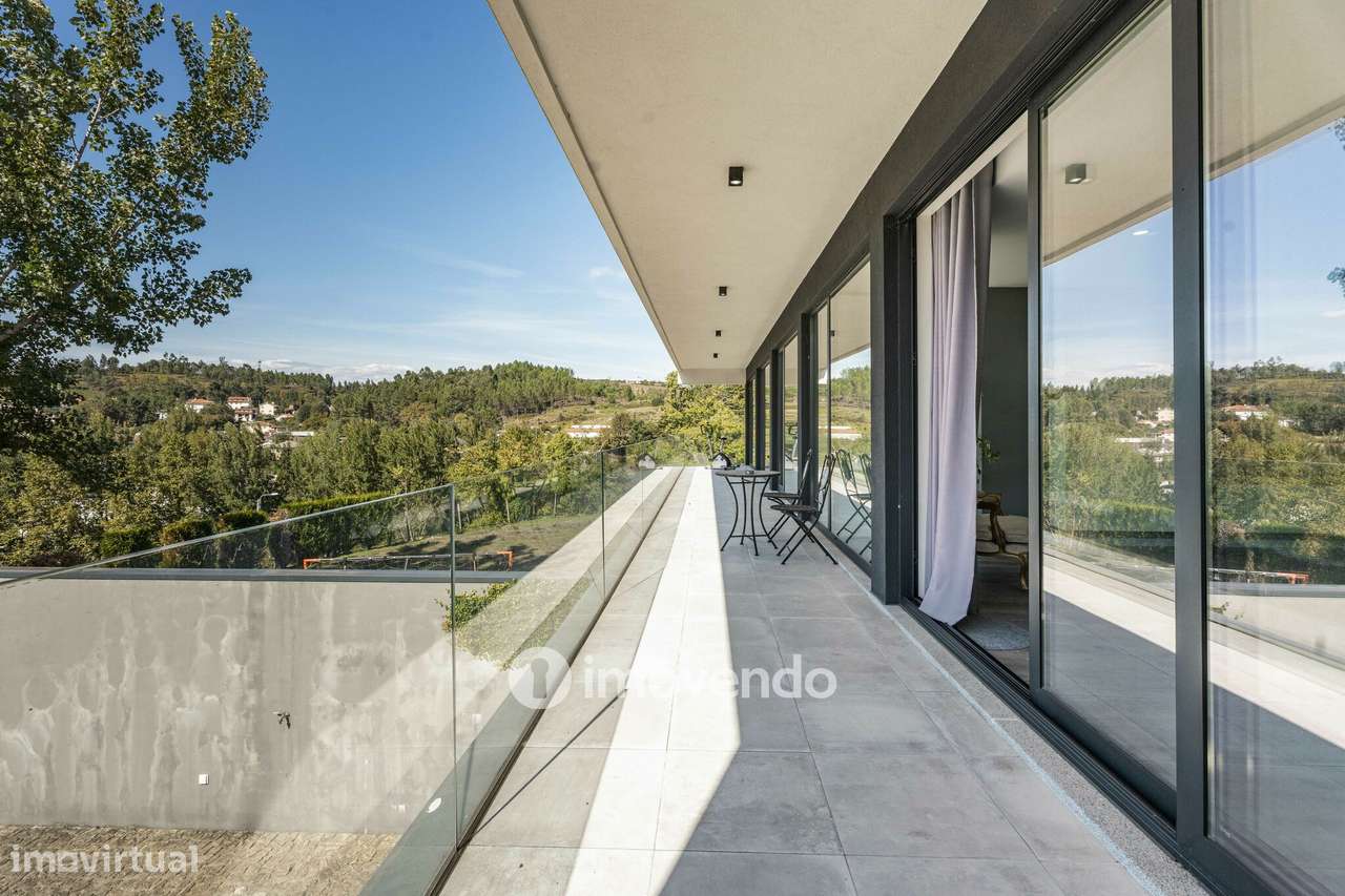 Moradia T3 única, mobilada e equipada, em Cabeceiras de Basto-6