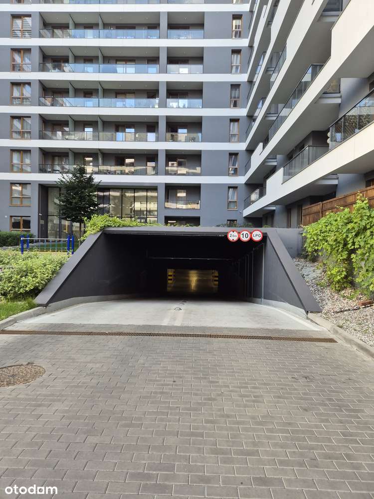 Garaż na sprzedaż - świetna lokalizacja! - Pełny obrazek: 1/7