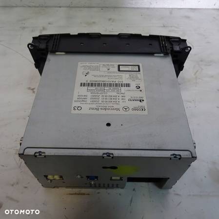 MERCEDES C200 W204 RADIO A2049008305 - 2