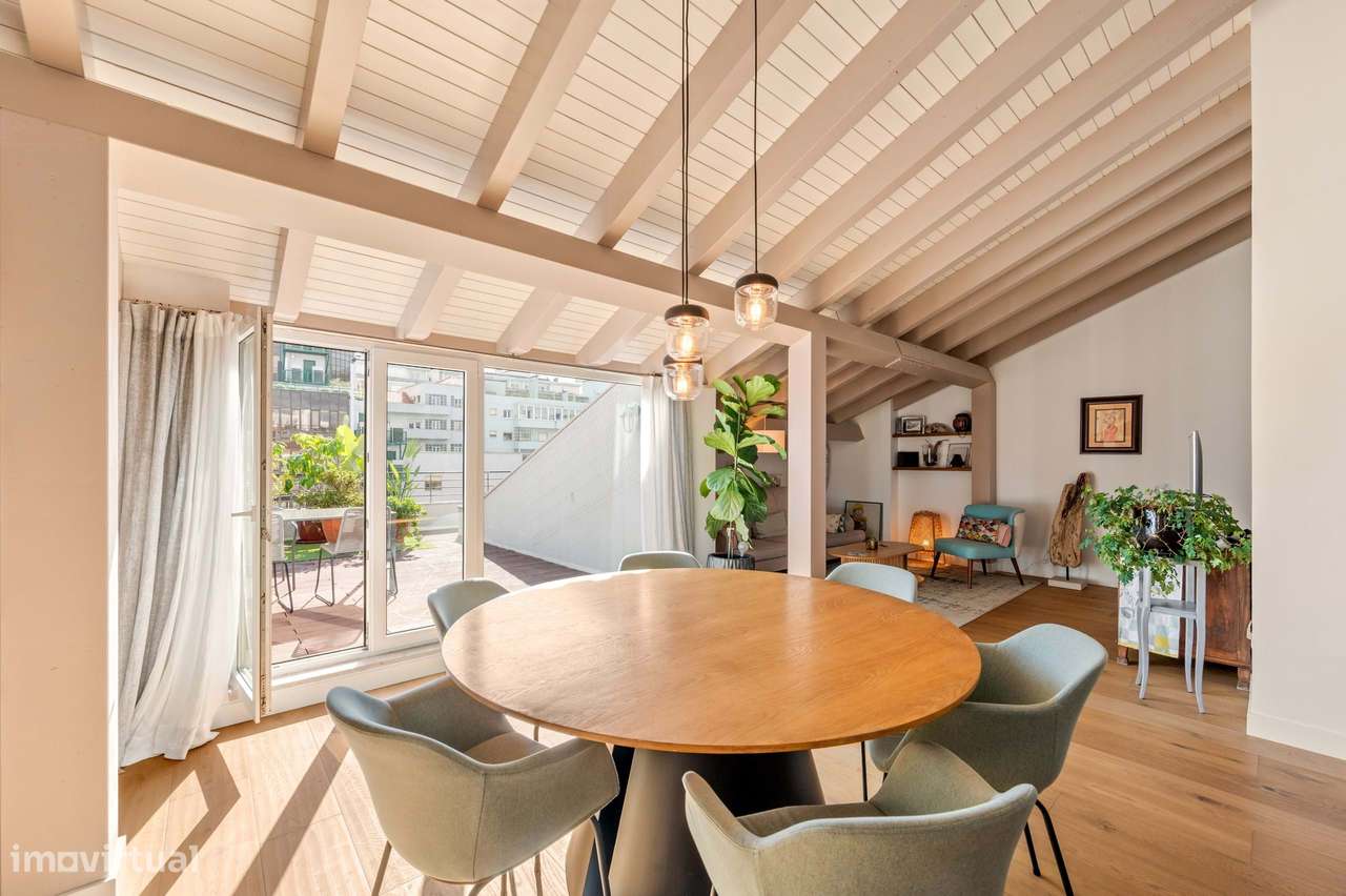 Apartamento T2 com 4 terraços e garagem nas Avenidas Novas, Lisboa-10