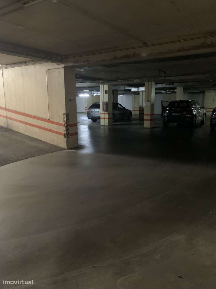 Lugar de garagem, ao metro Casa da Música, Porto - Grande imagem: 4/5