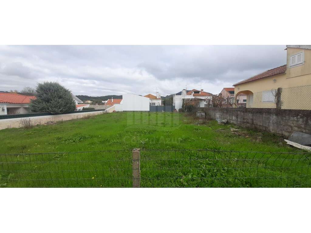 Terreno Urbano para Venda em Setúbal - 620 m² | 250 m² de Área Brut... - Grande imagem: 2/6