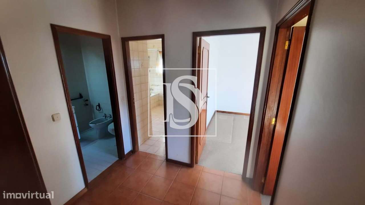 Apartamento T3 junto à estação de comboio de Rio Tinto-5