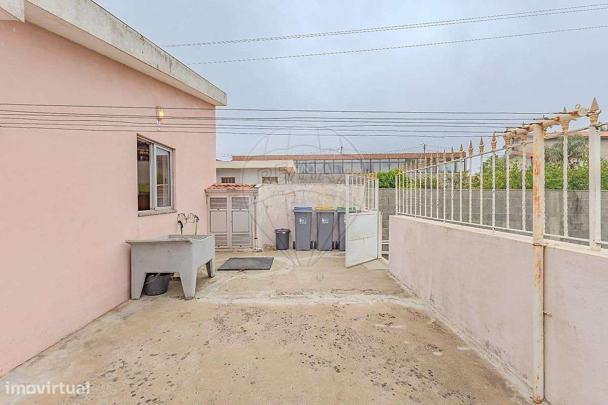 Moradia T2 para venda-25