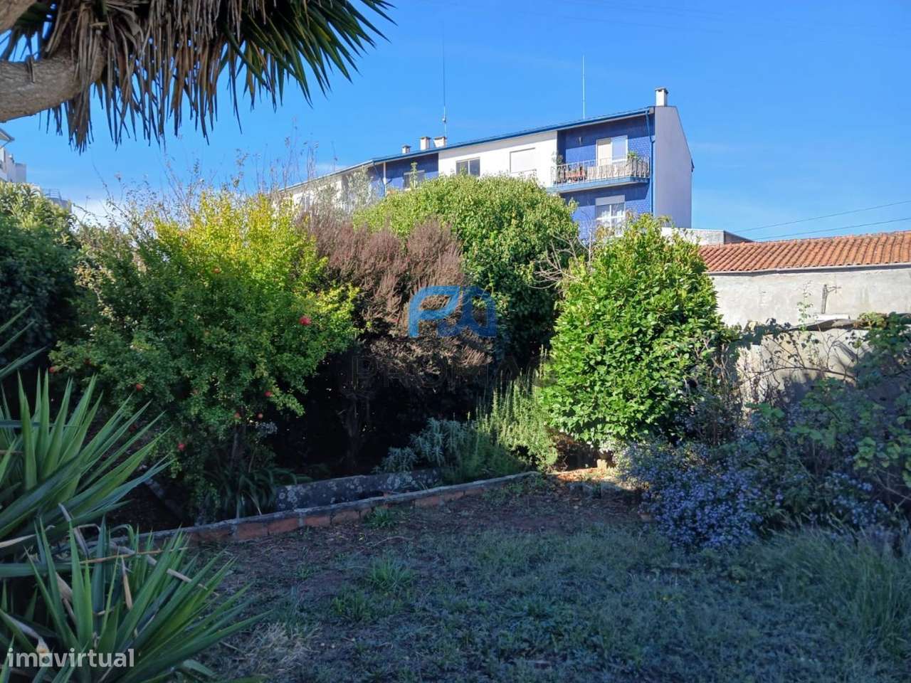 Moradia com jardim-5