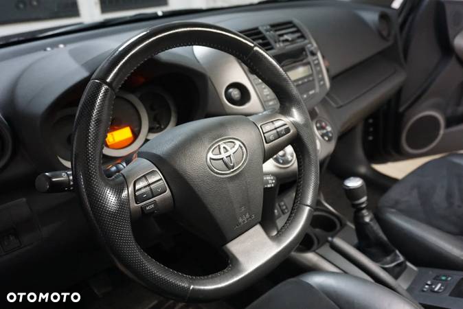 Toyota RAV4 2.2 D-4D 4x4 Travel - 18