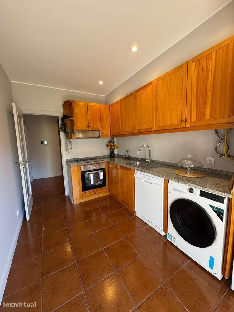 Apartamento T2 Remodelado-10