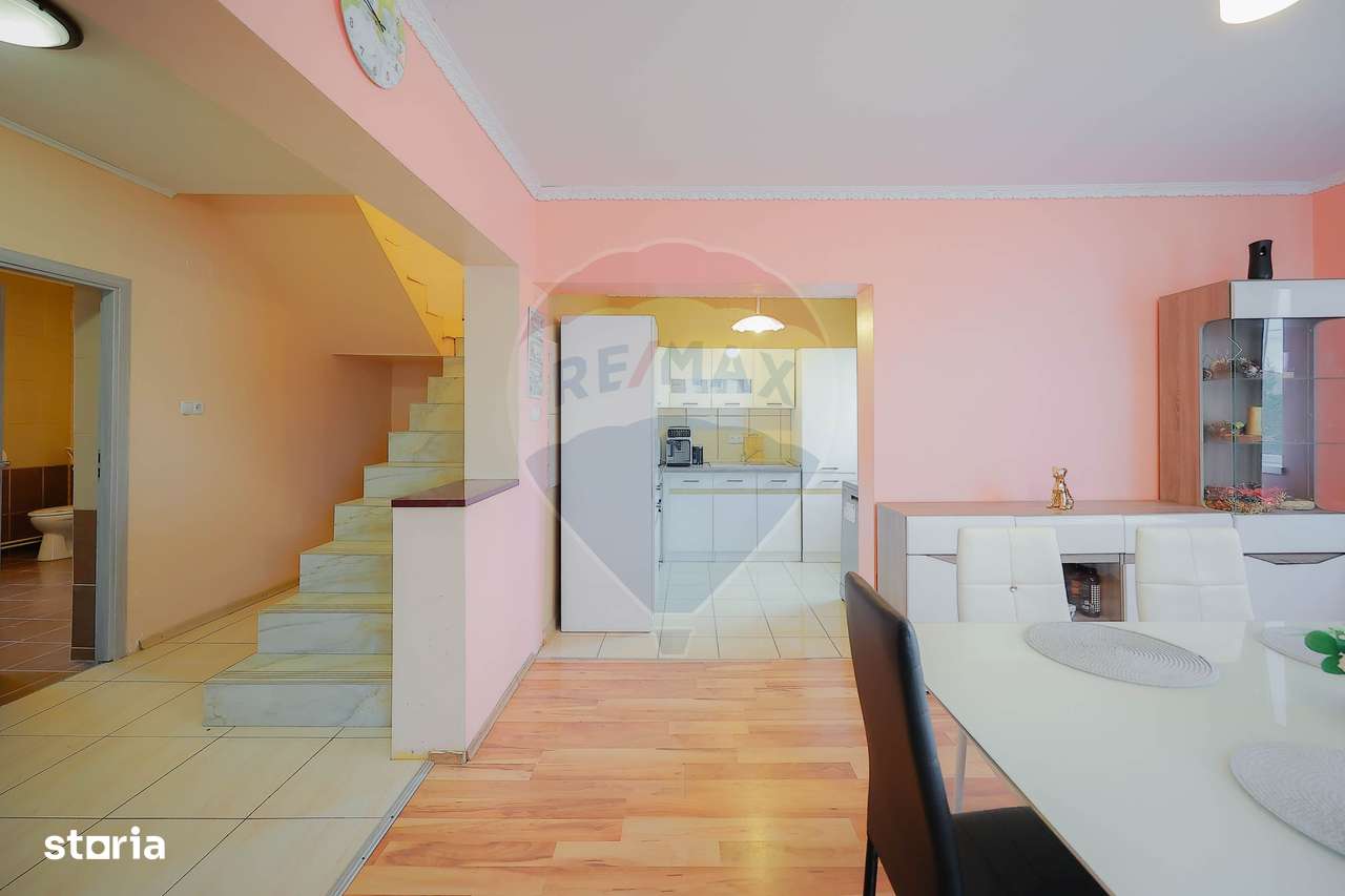 Casă familie mare Episcopia, 6 camere, garaj, curte 500 mp, de vânzare-4