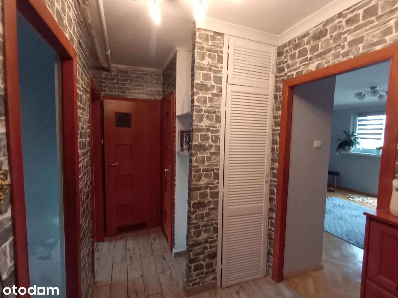 Mieszkanie trzypokojowe w centrum . Do wprowadzenia.-4