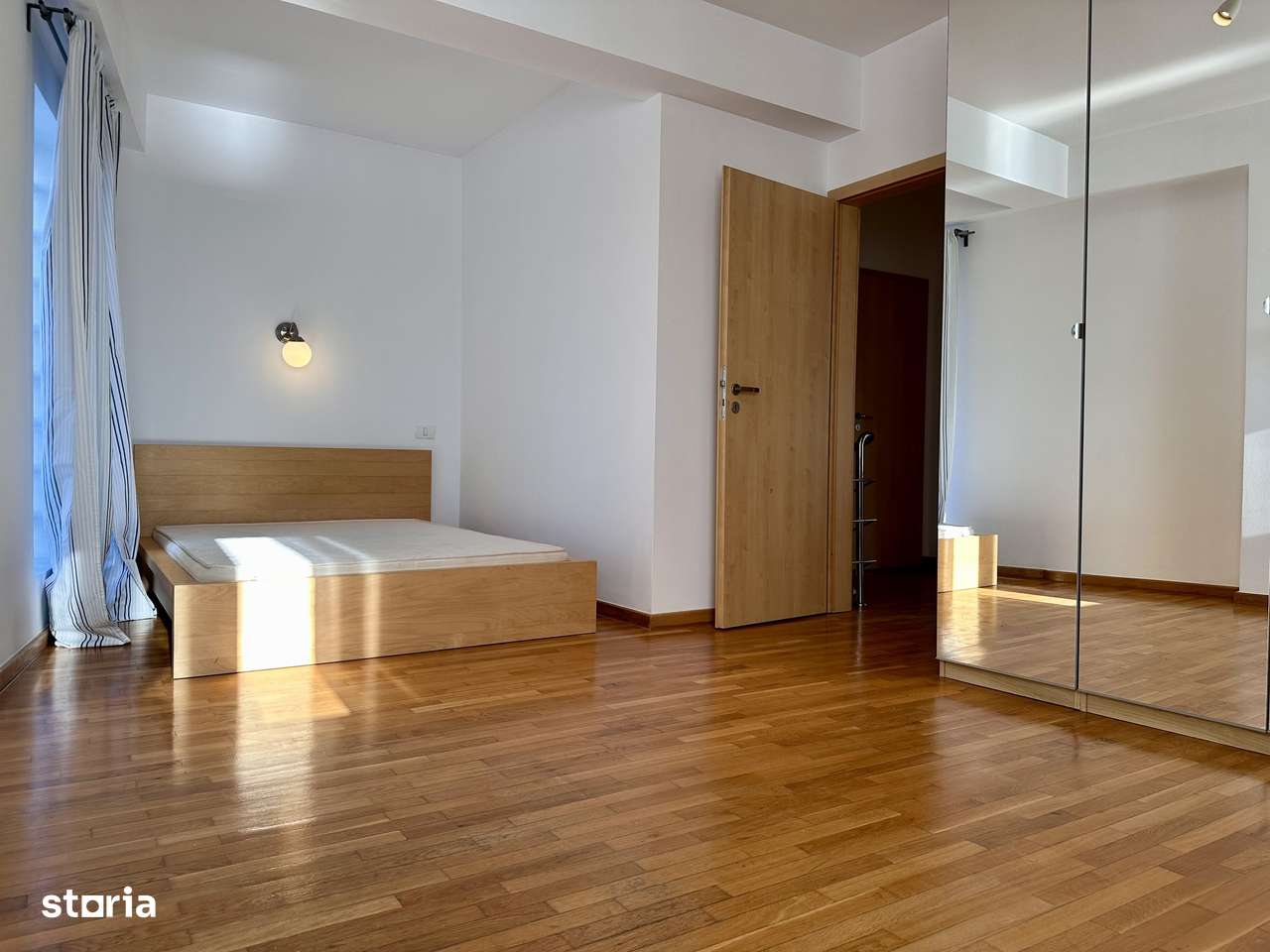 Triplex Matei Basarab-Calea Calarasi, bloc 2011 || 210mp || parcare+bo-13