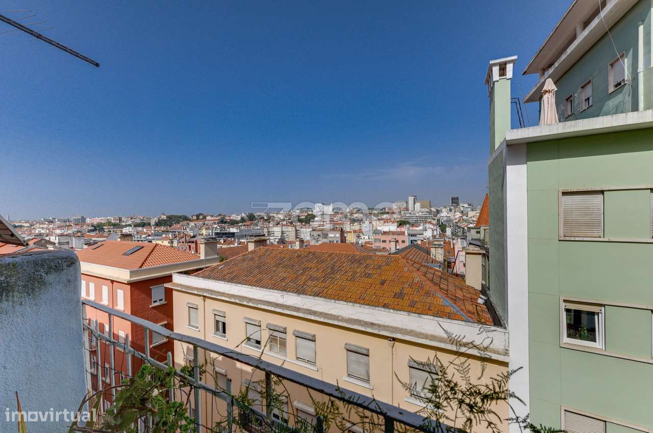 Apartamento T3+2 com sótão aproveitado, junto ao Metro de Arroios - Grande imagem: 4/16