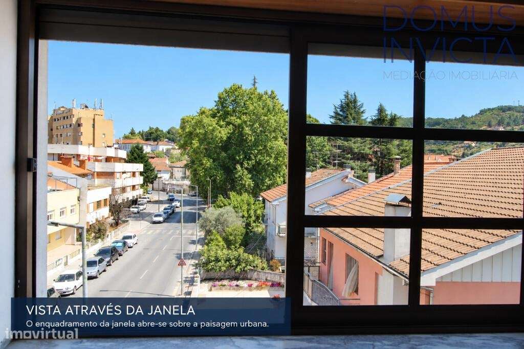T3 com varanda, garagem e vista para o Castelo | Av. Cidade de Zamora-26