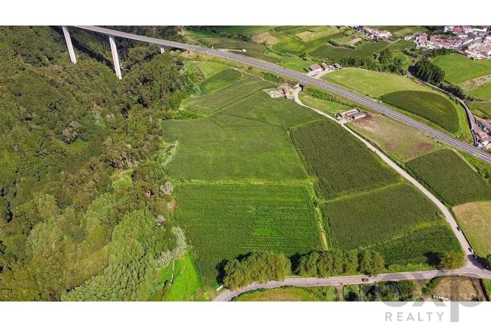 Terreno com 19280m2, vista mar e montanha - Grande imagem: 4/13