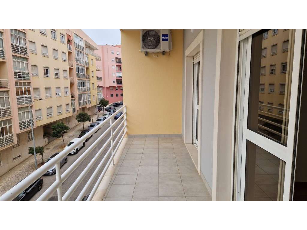 Hospital - T2 com varandas-4