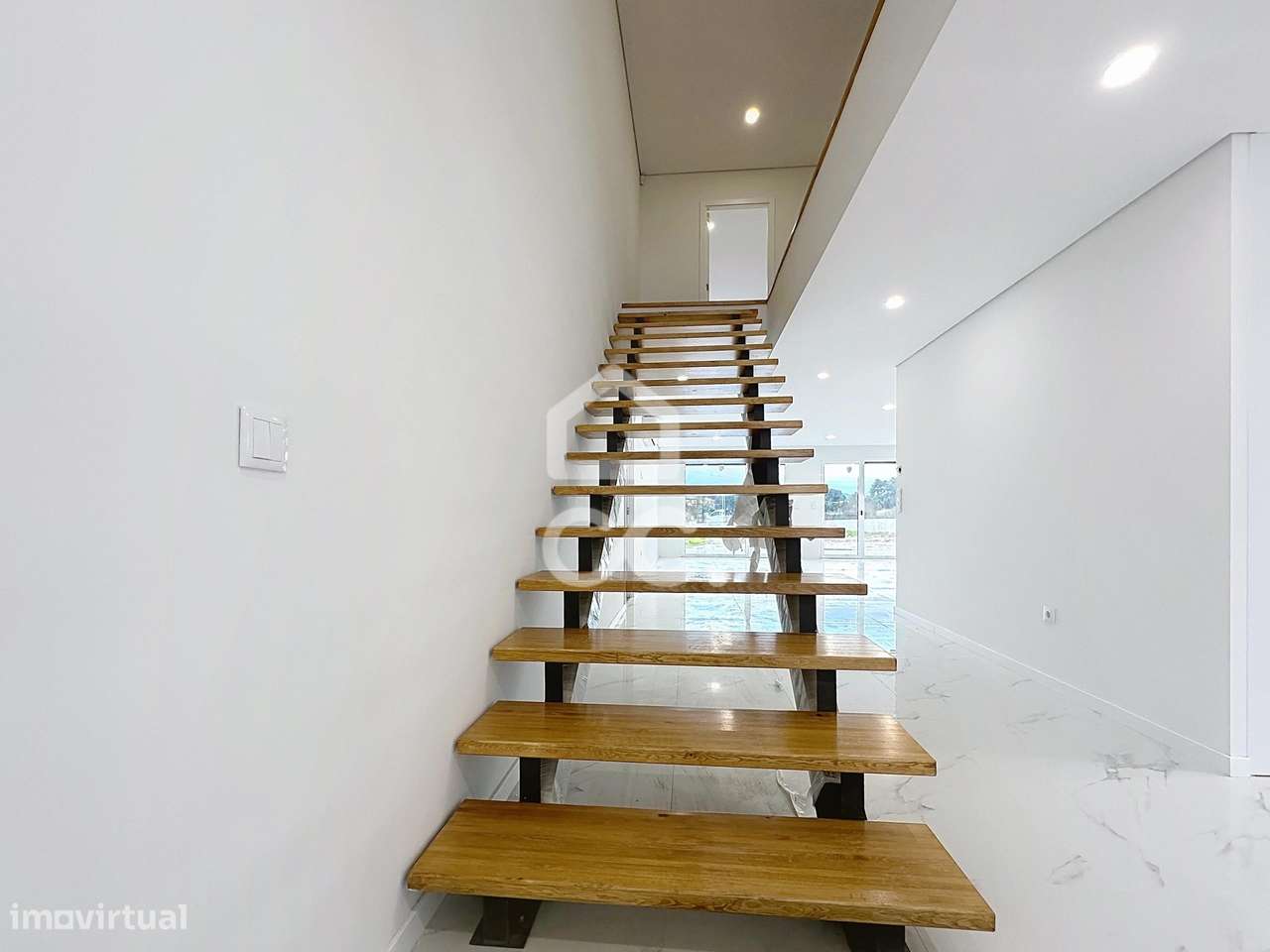 Moradia Nova T3, Moderna, com Luz Natural e Localização Estratégica ,-7