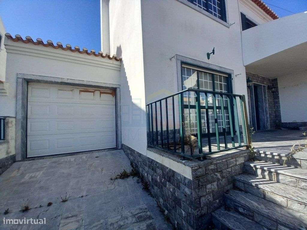 Vivenda T5 com Vista Mar em Ribamar-22